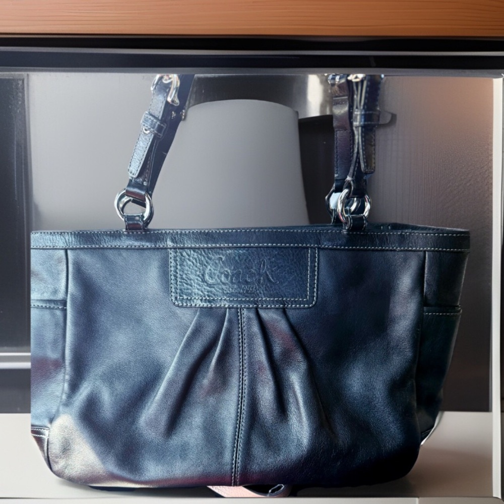 Coach Black Leather Pleated East West Gallery Tote Bag w/ Lavendar Purple Lining